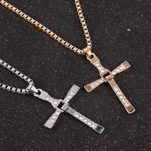 2021 New Hot Sale Temperament Fashion Creative Christian Jesus Cross Multicolor Pendant Necklace Jewelry Neutral Gift