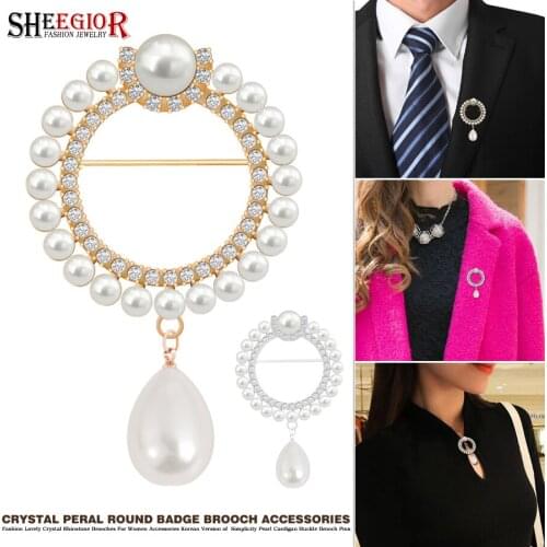 1Pcs Korean Fashion Pearl Brooches For Women Accessories Lovely Rhinestone Brooch Cardigan Buckle Pins Ornaments Friendship Gift