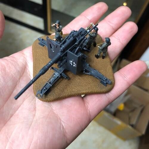 1/72PVC Die-cast WWII German 88mm Gun FLAK Anti-aircraft Artillery Military Weapon Model And 4 Soldiers Scene Micro Landscape