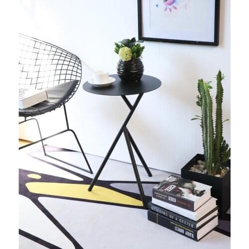 Nordic minimalist modern creative wrought iron coffee table living room sofa side a few golden small round table small side tabl