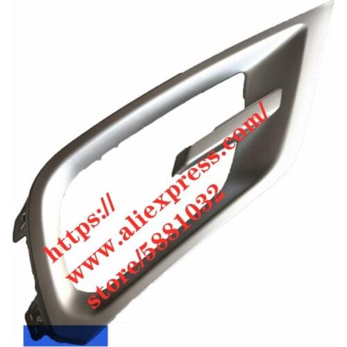 Front bumper fog lamp decoration panel cover for 15-17 DFM Dongfeng AX7 Front fog lamp frame assembly
