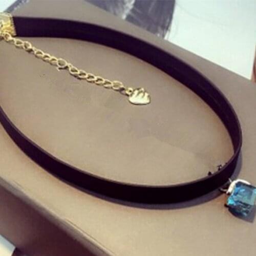 The new retro fashion womens jewelry neck necklace rope necklace multilayer crystal pendant necklaces good texture