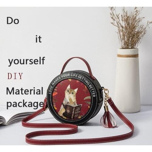 Homemade Hand Woven Material Portable 2021 New Versatile Fashion Messenger Cartoon Cat Design Womens Retro Small Round Bag
