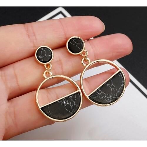 2020 New Fashion Stud Earrings Black White Stone Geometric Earrings Round Triangle Design Punk Ear Jewelry Brincos