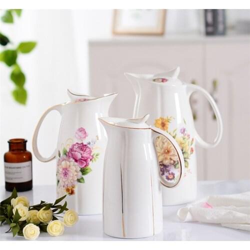 1.5L/2.5L European Ceramic Pitchers Sealed Water Bottles White Porcelain Juice Jug Large Capacity Tea Pot Household Cold Kettle