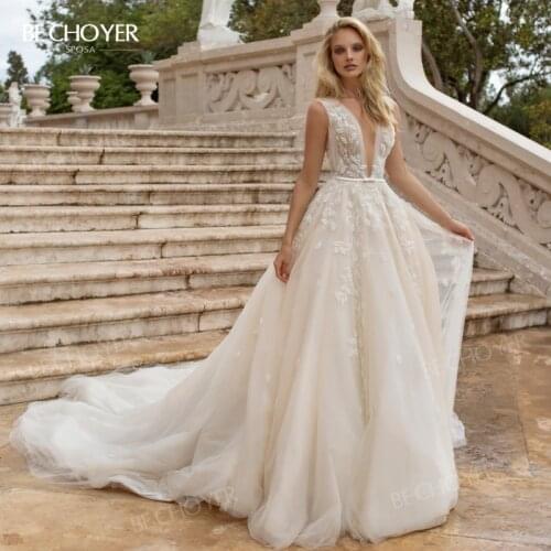 Wedding Dress Sleeveless 2021 V-neck Beaded Open Back Morden Bridal Gown Beach Princess BECHOYER EL72 Plus Size Vestido De Noiva