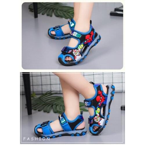 Disney Avengers Spider-Man Sandals with Lights for Boys Baotou Summer 2021 New Childrens Sandals Boys Beach Shoes Soft Sole