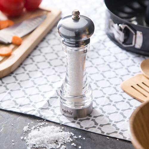 Nehir Peppers And Salt Shakers