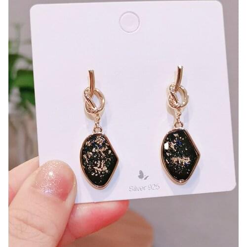 2020 New Korean Geometry Earrings For Women Elegant Black White Resin Drop Dangle Earrings Fashion Party Jewelry Accessories