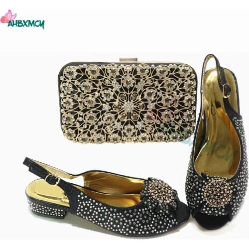 2022 Special Design New Nigerian Women Shoes Matching Bag in Black Color Decorate with Rhinestone Sandals for Garden Party