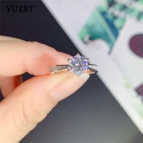 18K White Gold Plated 925 Silver 1 Carat Gemstone Round Excellent Cut Diamond Test Past D Color Moissanite 6 Claws Party Ring