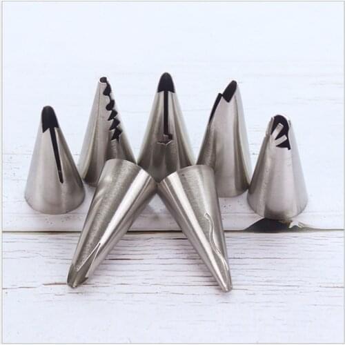5pcs/Set Russian Skirt Icing Piping Nozzles Decorating Tips Tools Kit Flower Bakery Cake Baking Decorating Bakeware Fondant
