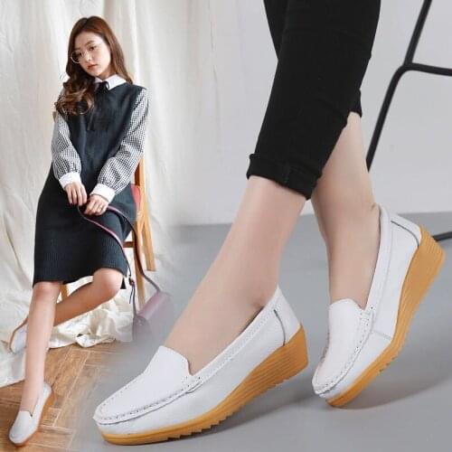 Leather Casual Mom Shoes L Slip-on White Shoes Wedge Nurse Shoes Soft Sole Sneakers