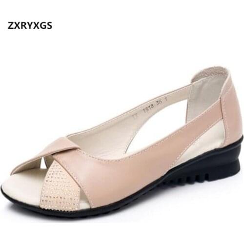 2020 New Hollow Rhinestone Summer Women Sandals Casual Shoes Soft Comfort Genuine Leather Sandals Flat Plus Size Casual Sandals