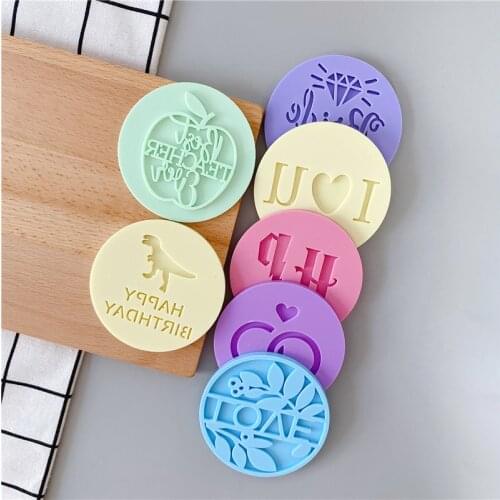 Acrylic Cake Cookie Cutter Happy Birthday Love Heart Dinosaur Letter Fondant Stamp Embossed Cake Decorating Mold Baking Tools