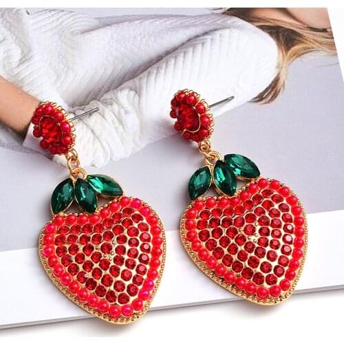 Fashion Korean Jewelry Women Cute Strawberry Pendant Earrings Creative Beaded Fruit Summer Dangle Earring Accessories