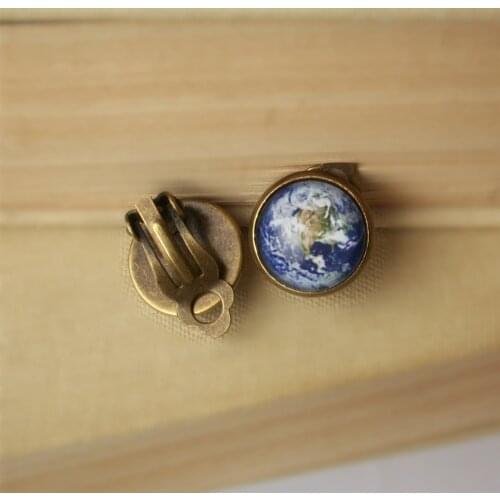 Yaolu Stud Earrings