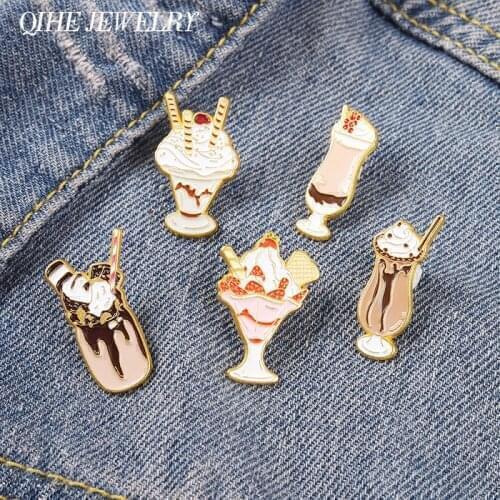 Summer Ice Cream Series Enamel Pin Strawberry Sundae Brooch Chocolate Ice Cream Cup Pin Hat Badge Girlfriend Jewelry