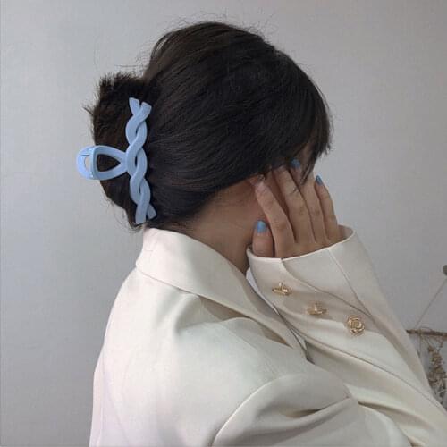 1PC Korean Solid Large Hair Claws Elegant Matte Hairpins Barrette Crab Hair Clips Headwear for Women Hair Accessories Girls 2021