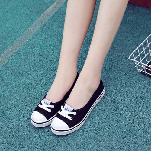 Fashion Autumn Spring Light Canvas Shoes Women Outdoor Shoes Slip-on Korean Tide Students Set Foot Pedal Flat Walking Shoes