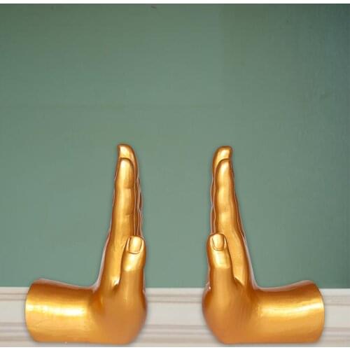 1 Pair Golden Resin Hand Desktop Statues Hand Finger Sculpture Decor for Living Room Bedroom Office Desktops Wine Cabinet
