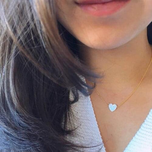 Hot Fashion New Resin Love Heart Palm Opal Hand Necklace For Women Transparent Nylon Fish-line Necklace