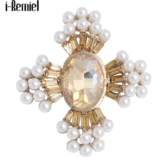 Fashion Pearl Cross Brooches Luxury Jewelry Lapel Pin Crystal Rhinestone Sweater Coat Shawl Buckle Cardigan Wedding Accessories