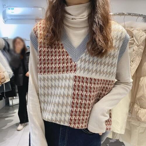 New Fashion Plaid Knitted Top Vest Womens Autumn Dress Korean Loose Wear V-neck Contrast Knitted Winter Warm Vest