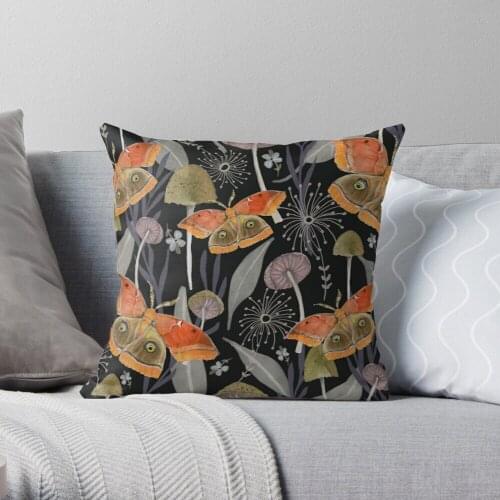 Midnight Moth Throw Pillow Cushion Cover Polyester throw pillows case on sofa home living room car seat decor 45x45cm