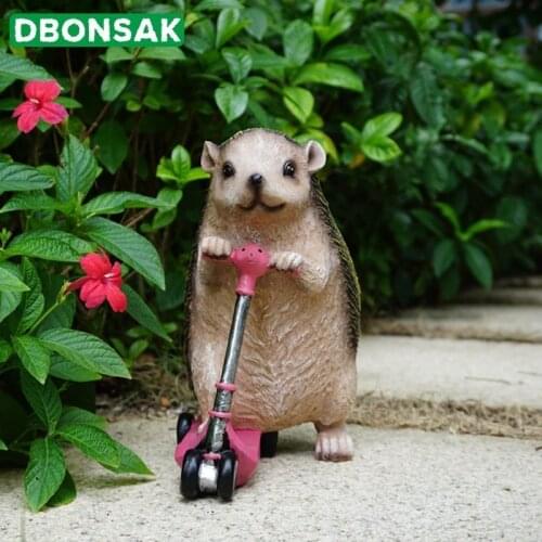 Garden Skateboard Small Hedgehog Ornaments Cartoon Resin Hedgehog Sculpture Home Outdoor Patio Desktop Animal Ornaments Decor