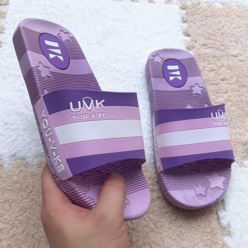 Fashionable New Style Home Mens and Womens Striped Slippers Soft Soled Bathroom Japanese Couples Slippers Mens Shoes