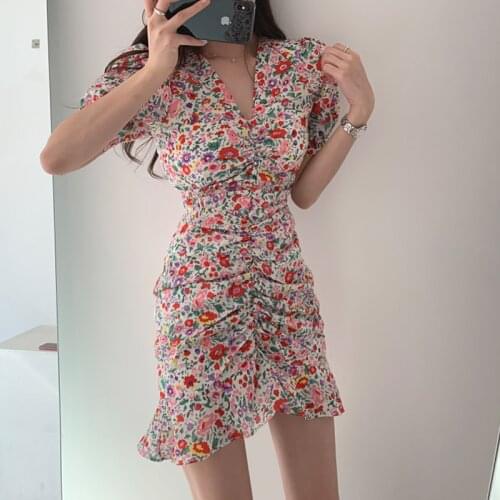 Women Fashion Dress V-neck Puff Sleeve Floral Printing Dress Ruffles Mermaid Short Dress Sexy Wrinkled Summer Dress Vestidos