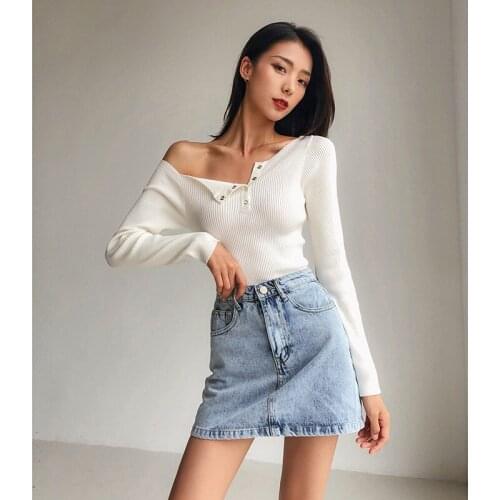WOMENGAGA Off Shoulder Skew Collar Long Sleeve T-shirt 2021 Fashion Asymmetrical Sweater Sexy Fashion Women Tops P948