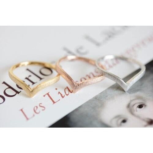 Color pce/a lot of new fashion line "V" Midi ring