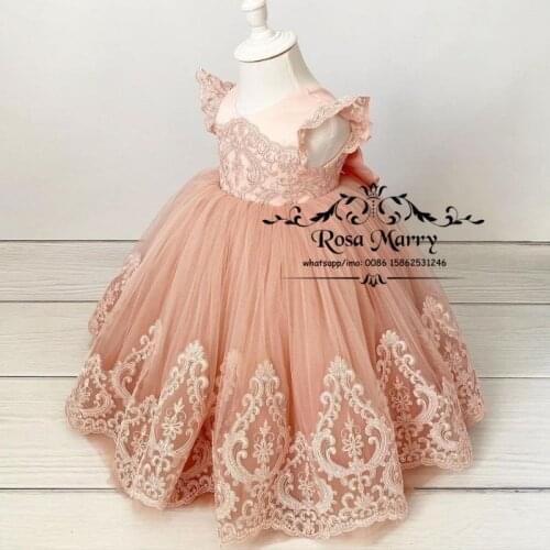 Blush Pink Ball Gown Flower Girls Dresses for Weddings 2021 Vintage Lace Cap Sleeves Cupcake Kids First Communion Birthday Gowns