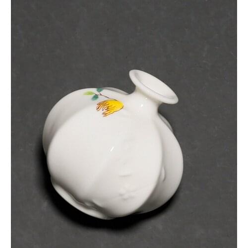 Chocho Ceramic Vases Round Belly Type Hand-Painted Ceramic Vases Chinese ceramic whiteware Elegant Fineness Flower Receptacle