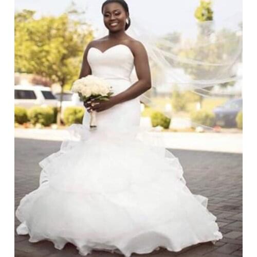 Plus Size Mermaid Wedding Dresses African Ruffle Organza Sweetheart Bridal Gowns Sleeveless Covered Button Customize Wedding