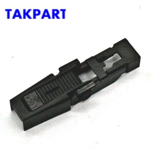 TAKPART New Car Front Wiper Blade Retaining Clip for Land Rover Discovery 2 TD5 V8 DKW100020