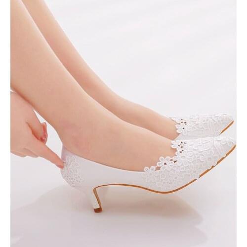 White Wedding Shoes For Women Lace Flower Bride High Heels 5cm Pointed Toe Bridesmaid Party Dress Shoes Elegant and simple Pumps