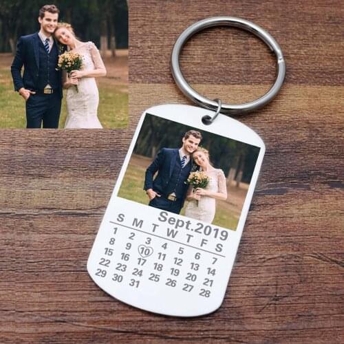 Custom Calendar Keychain Engraved Colorful Photo Keychain with Heart Date Stainless Souvenir Keyrings Jewelry Anniversary Gift