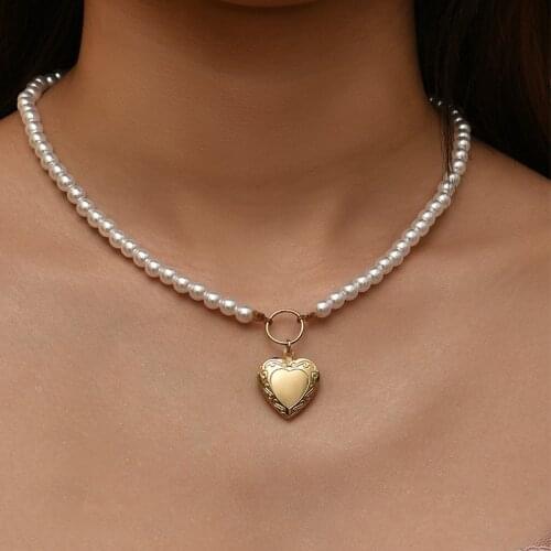 2021 Trend Elegant Jewelry Pearl Chain Necklace Heart Pendant Necklace Unquie Women Fashion Necklace Wholesale X037