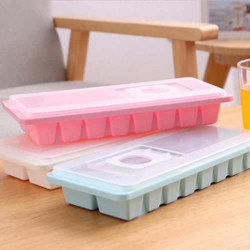 2021 hot Top Home Decor Cavity Ice Cube Tray Box With Lid Cover Drink Jelly Freezer Mold Mold