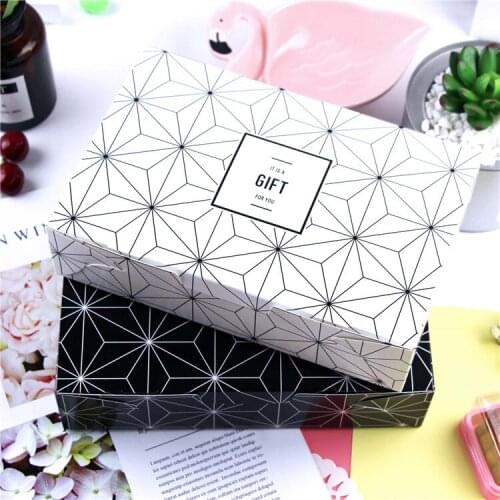Candy Gift Boxes Guests Packaging Boxes Gift Bag Christmas Party Favors Kids Gifts Event Party Supplies Decor Moon Cake Packing
