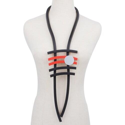 YD&YDBZ Red Round Metal Pendant Necklace Women Hyperbole Thick Flat Link Rubber Statement Necklaces Handcrafted Jewelry Match