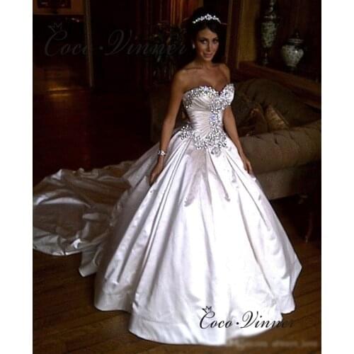 Off Shoulder Qualtiy Satin Ball Gown Wedding Dress Bridal Gown Luxury Crystal Beading Europe Style Wedding Dresses W0345