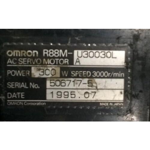 Servo motor R88M-U30030LA , Used one , 90% appearance new , 3 months warranty , in stock