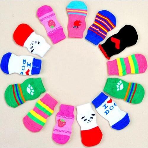 1 set 4PCS Lovely Small Pet Dog Cat Doggy Soft Cotton Warm Knitted Anti Slip Socks Bppts Shoes 4 Sizes Color Random