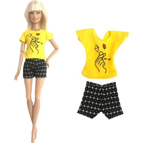 NK 1 Pcs Doll Outfit Yellow Shirt black Shorts Fashion Heart-Shaped Pattern Suit Casual Skirt For Barbie Doll Accessories 09A