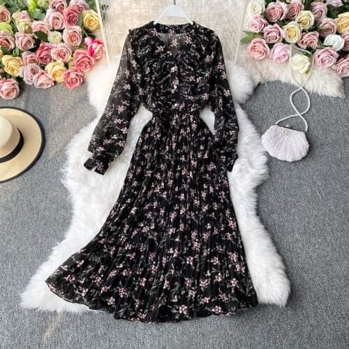 2021 early autumn vintage V-neck floral dress with waist thin temperament ruffled long sleeves large pleated long dress s88