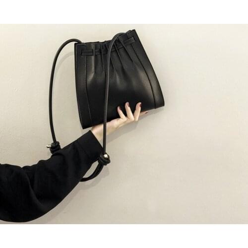 Japanese style Shoulder Bag Fashion Texture Pleated Womens Totes Bag Black PU Leather Messenger Bag Leisure Female Shopper Bag